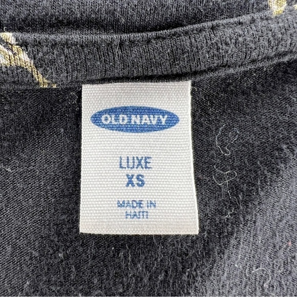 XS OLD NAVY BLACK BEIGE FLORAL PRINT TEE SHORT SLEEVE STRETCH VNECK TSHIRT - Picture 6 of 6